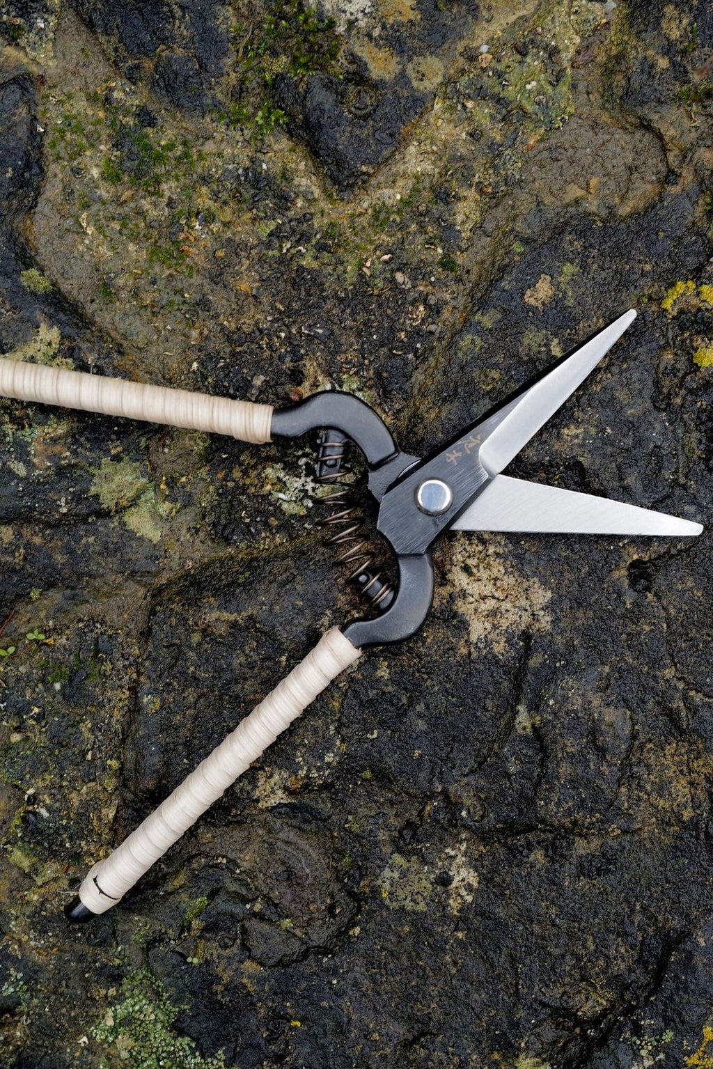 Niwaki Rattan Snips