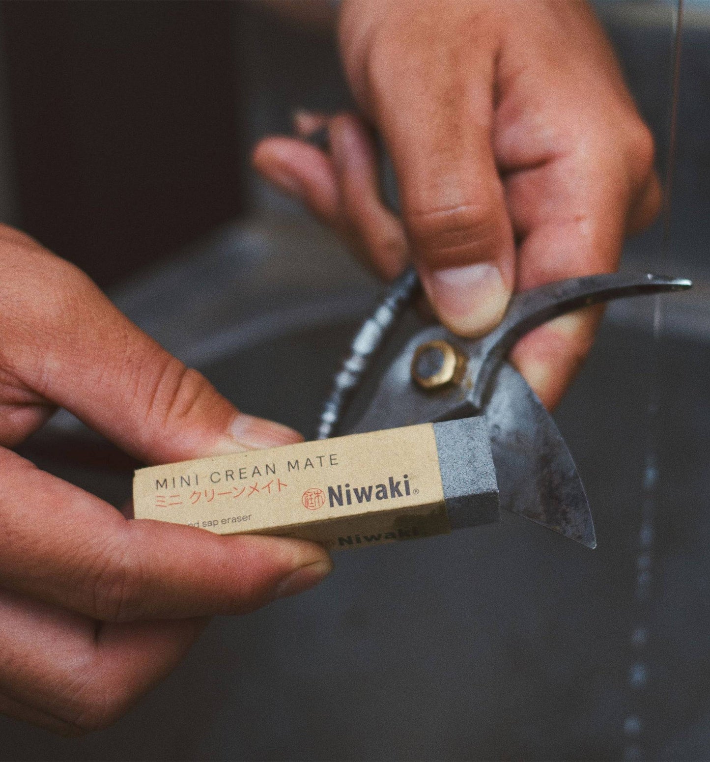 Niwaki Mini Clean Mate – Rust & Sap Eraser for Garden Tools